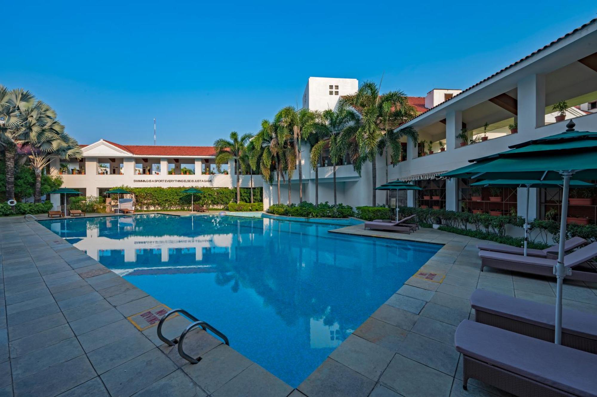 Club Mahindra Kensville Ahmedabad Exterior photo